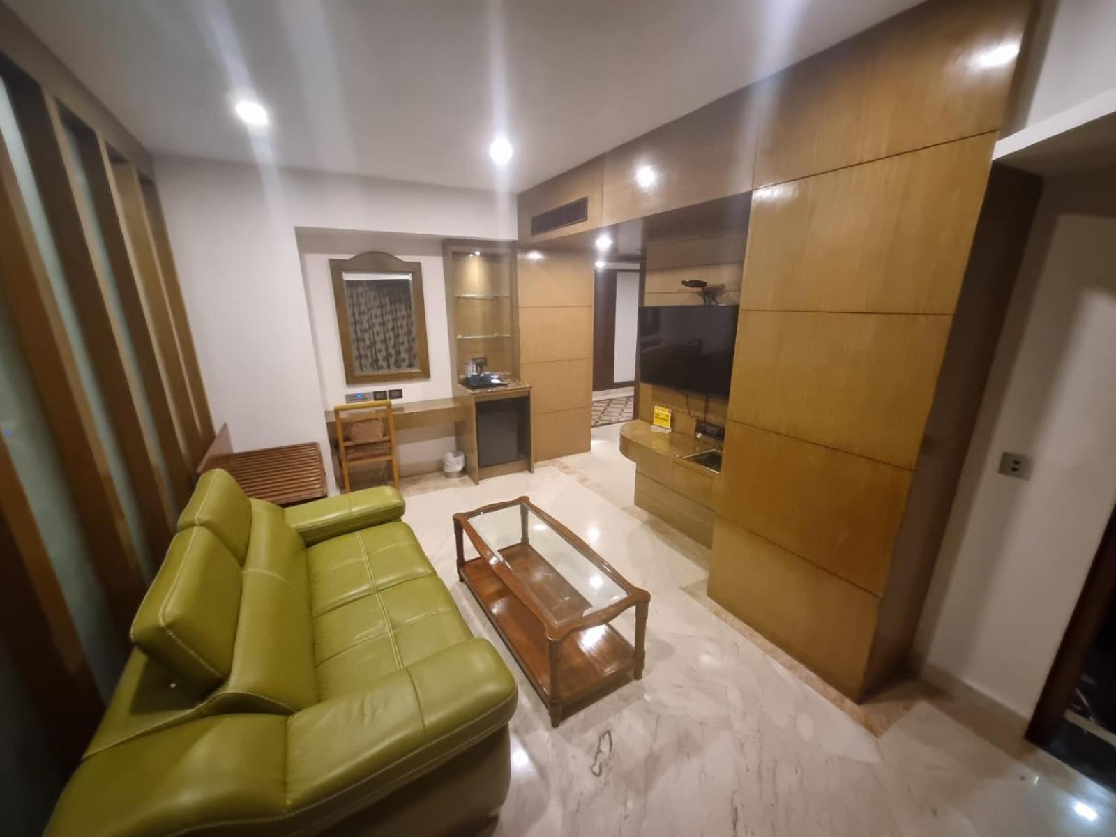 Hotel Benzz Park Chennai Eksteriør bilde