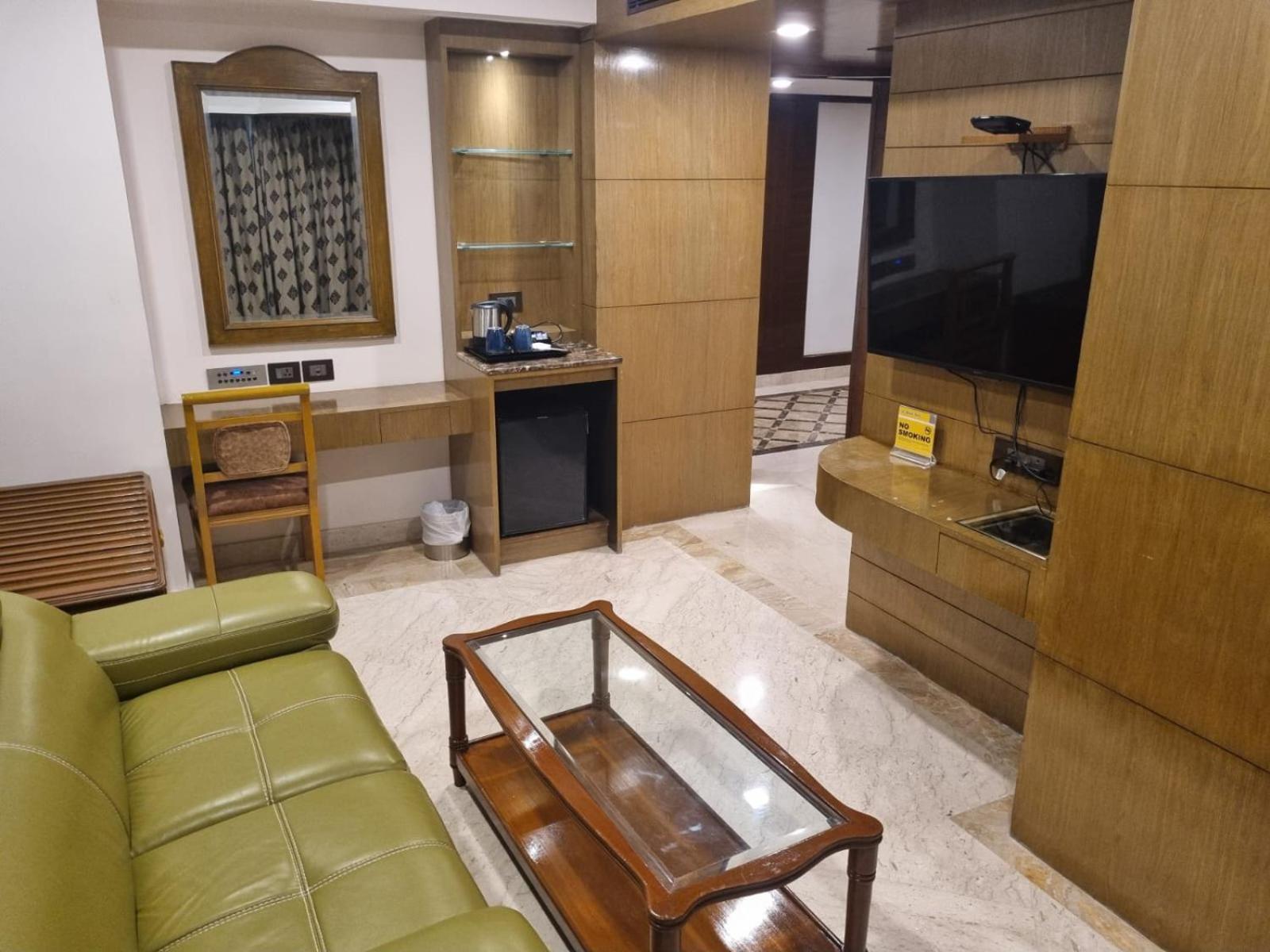 Hotel Benzz Park Chennai Eksteriør bilde