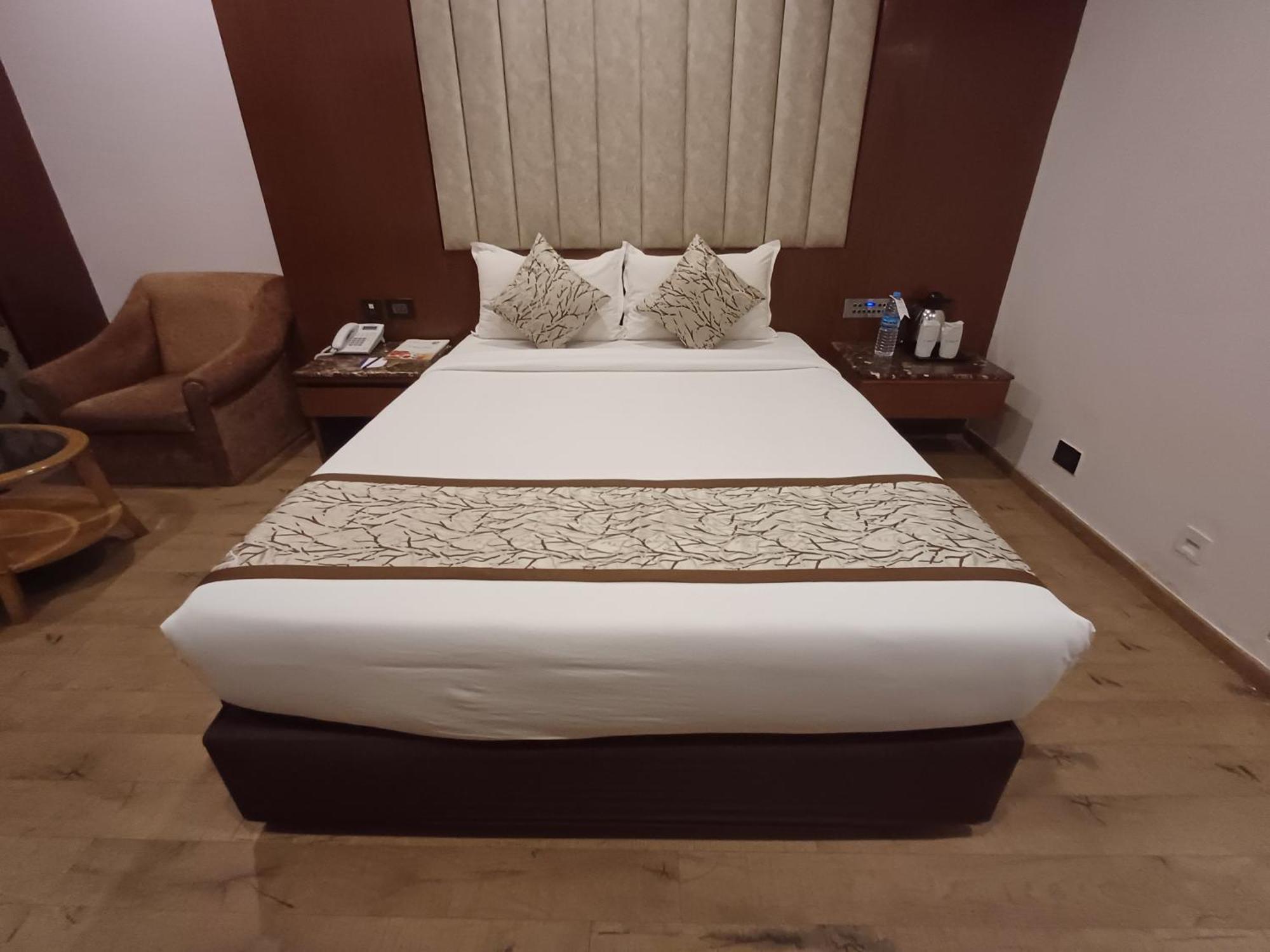 Hotel Benzz Park Chennai Eksteriør bilde