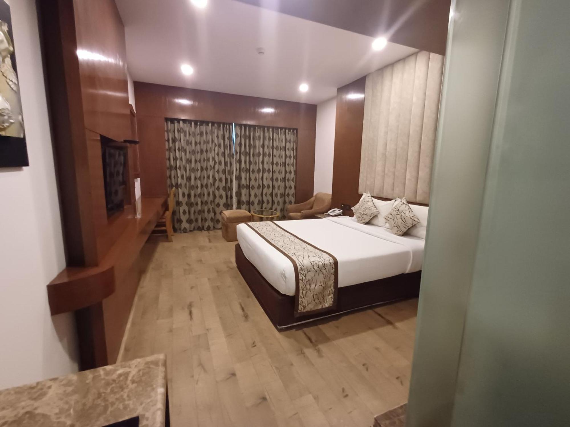 Hotel Benzz Park Chennai Eksteriør bilde