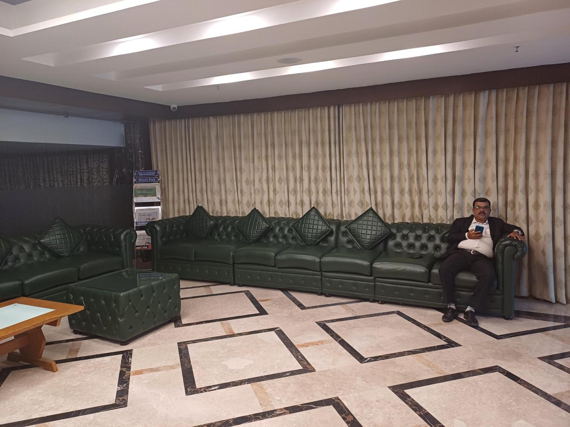 Hotel Benzz Park Chennai Eksteriør bilde