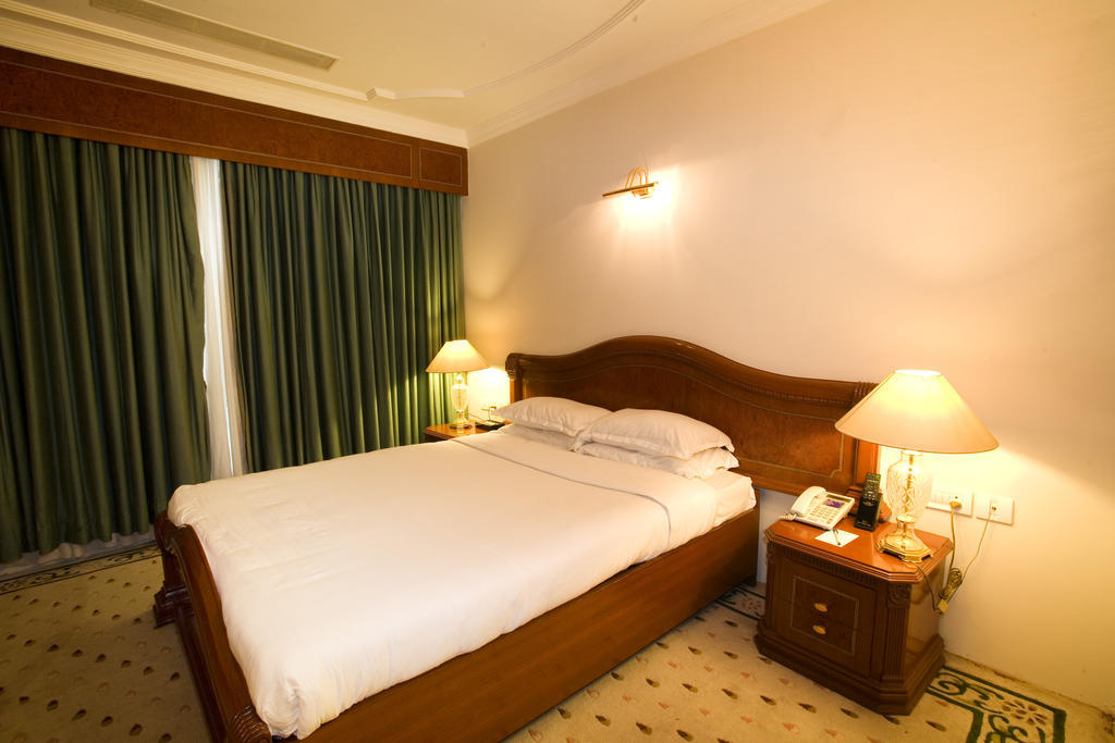 Hotel Benzz Park Chennai Rom bilde